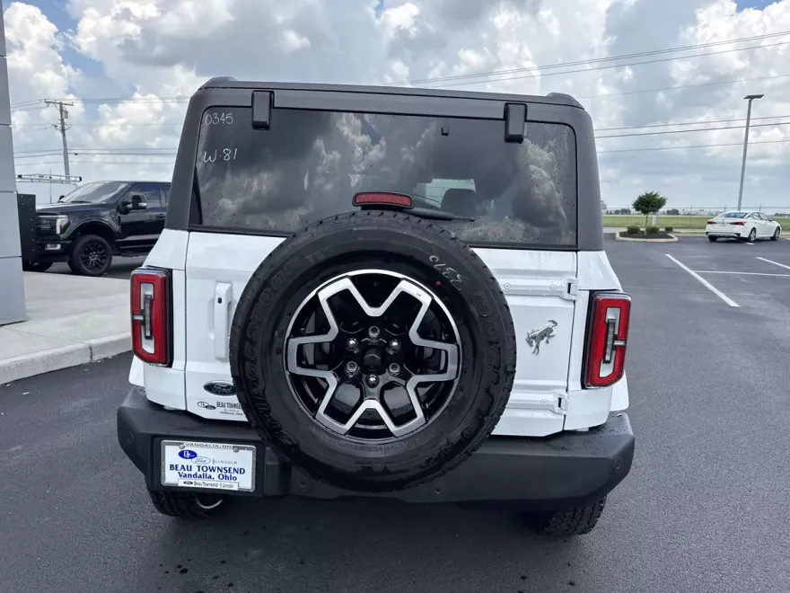 2025 Ford Bronco Outer Banks photo 1