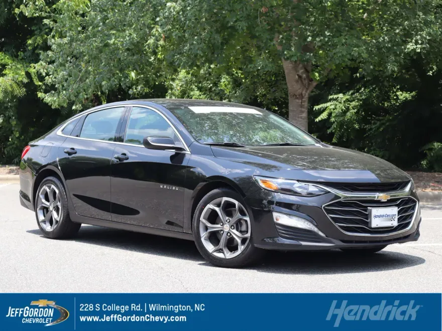 2023 Chevrolet Malibu 1LT photo 1