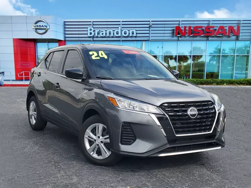 2024 Nissan Kicks S photo 1