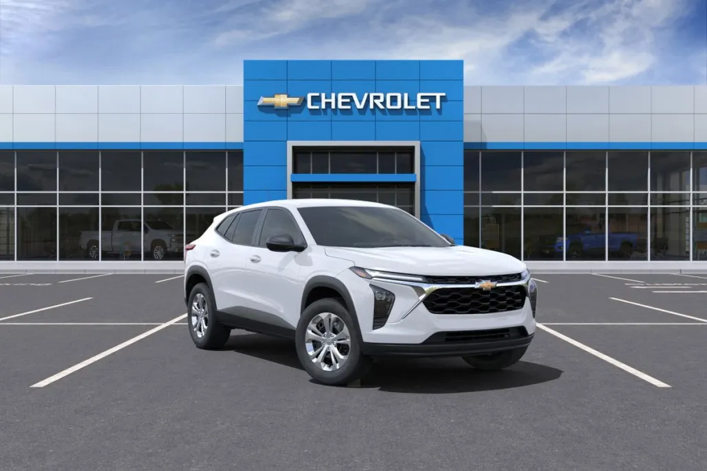 2025 Chevrolet Trax LS photo 1