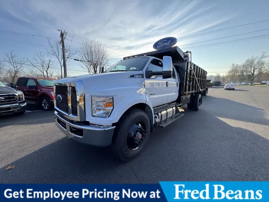 2025 Ford F-750 Base Crew Cab photo 1