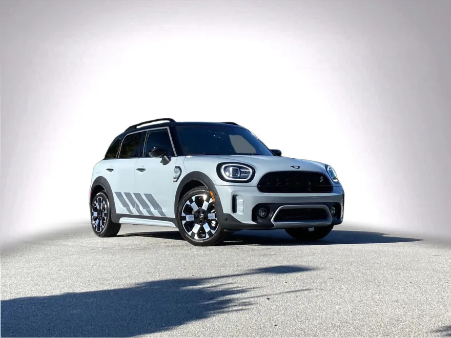 2023 Mini Countryman S photo 1