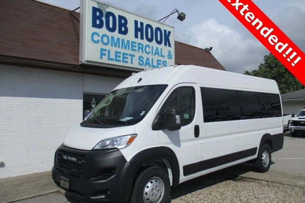 2023 Ram ProMaster 3500 Window Van photo 1