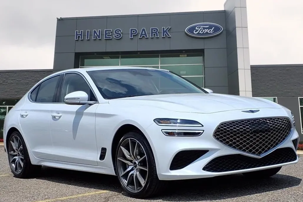 2025 Genesis G70 2.5T photo 1