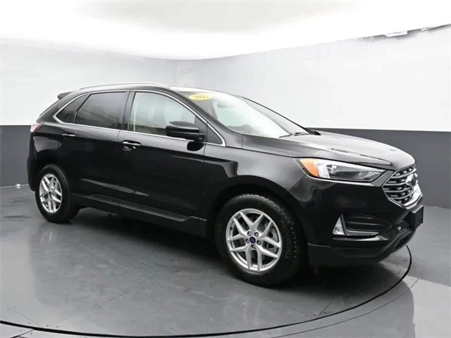2022 Ford Edge SEL photo 1