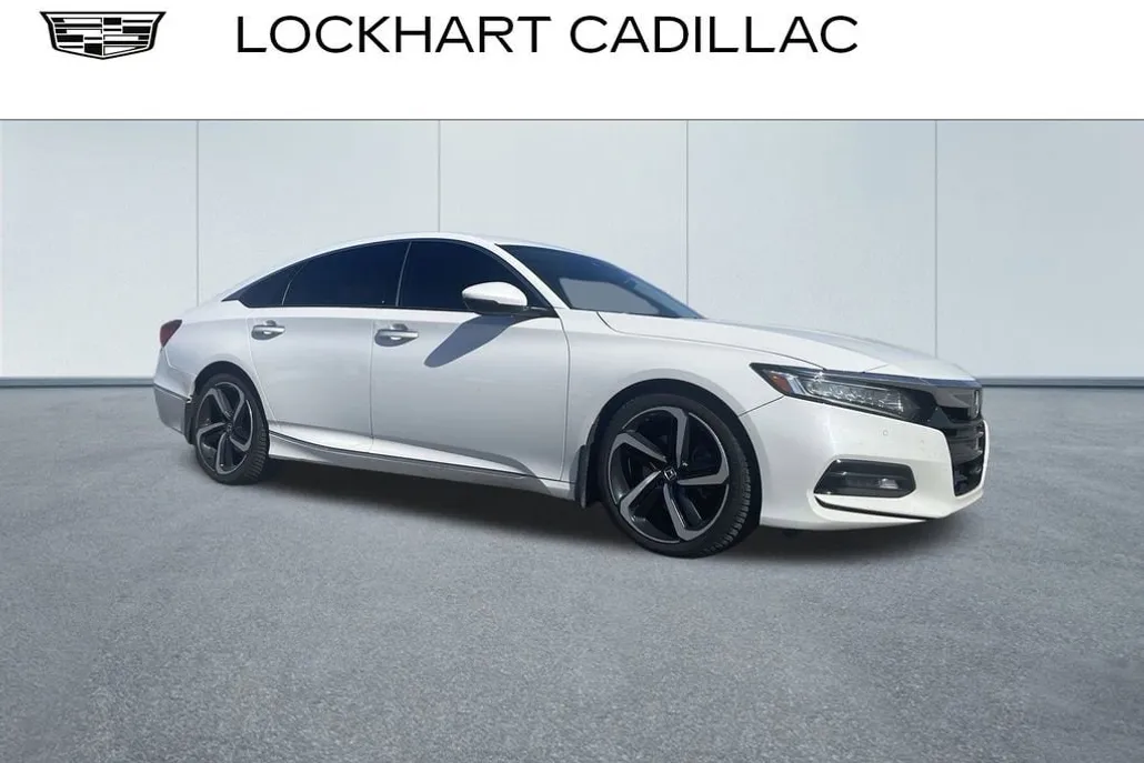 2018 Honda Accord Touring photo 1
