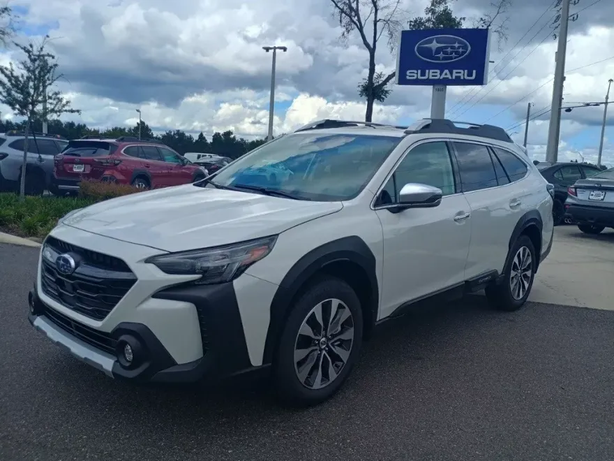 2025 Subaru Outback Touring photo 1