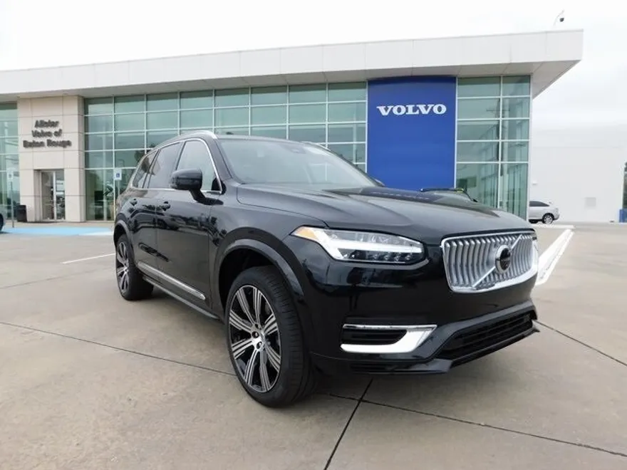 2025 Volvo XC90 T8 Plus photo 1