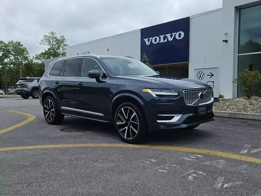 2025 Volvo XC90 B5 Plus photo 1