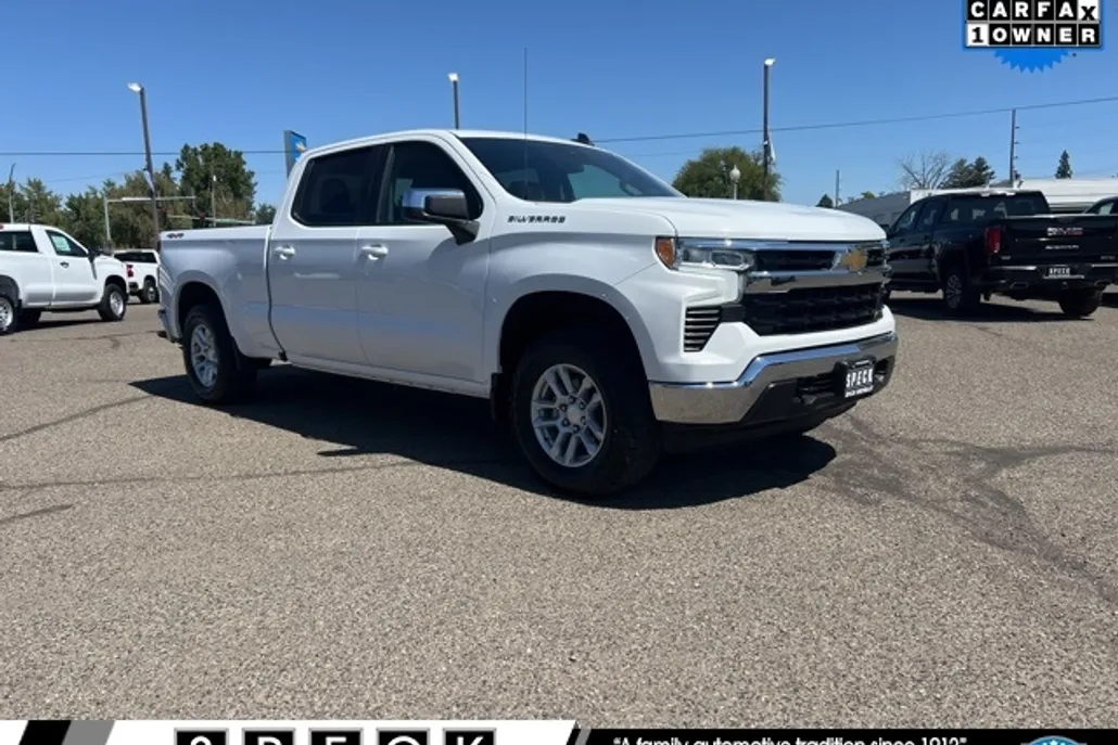 2022 Chevrolet Silverado 1500 LT photo 1