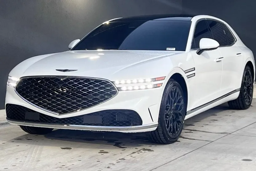 2025 Genesis G90 3.5T AWD photo 1