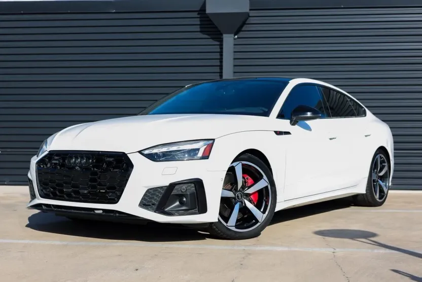 2023 Audi A5 45 S line Prestige photo 1