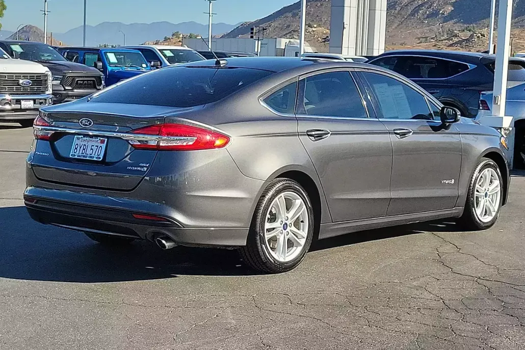2018 Ford Fusion Hybrid SE photo 1