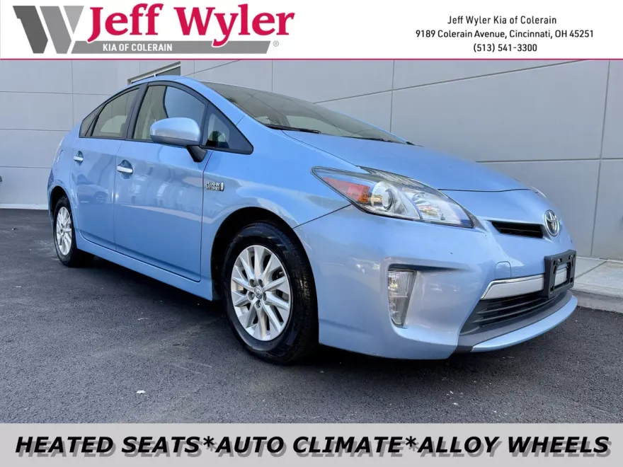 2013 Toyota Prius Plug-in photo 1