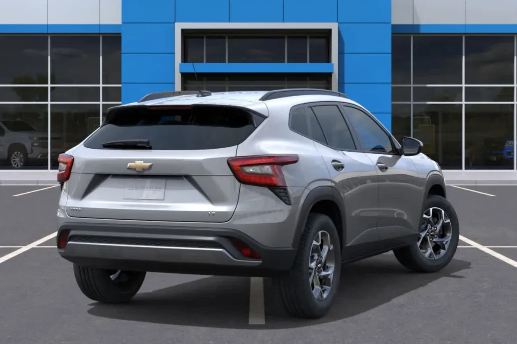 2025 Chevrolet Trax LT photo 1