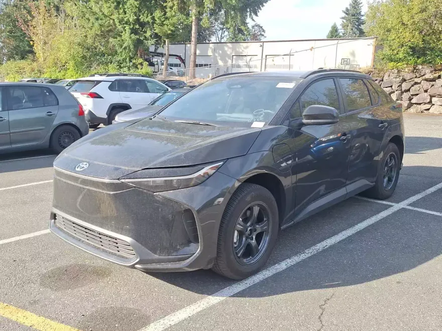2024 Toyota bZ4X XLE photo 1