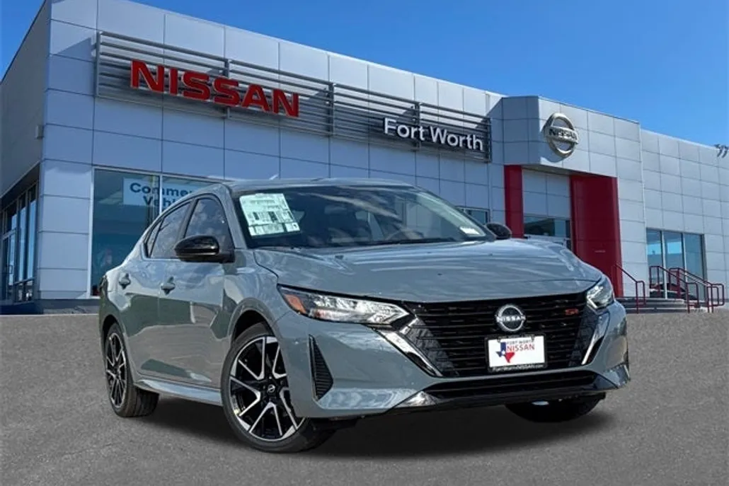 2025 Nissan Sentra SR photo 1