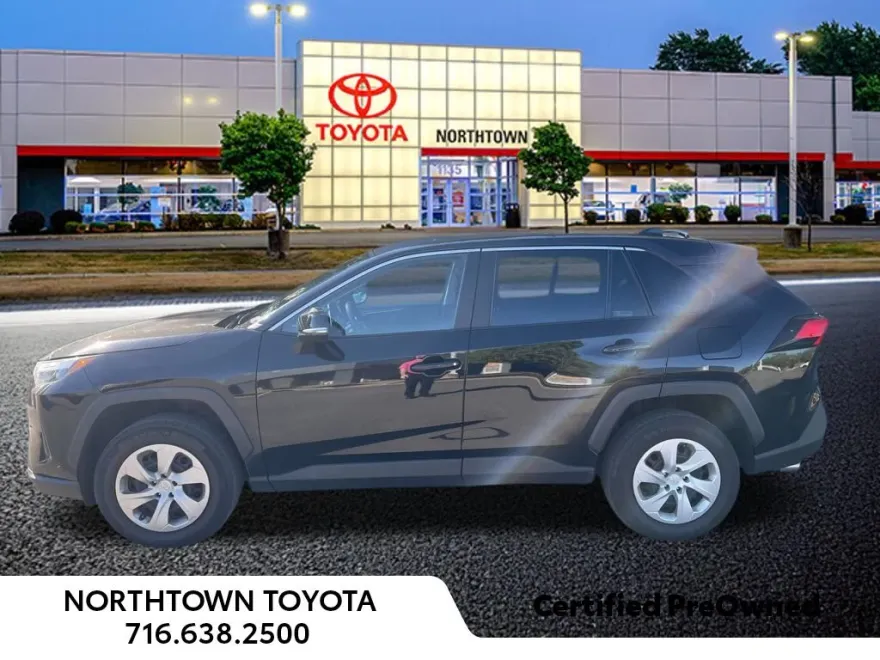 2023 Toyota RAV4 LE photo 1