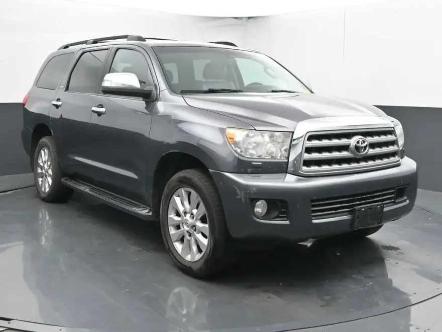 2011 Toyota Sequoia Platinum photo 1