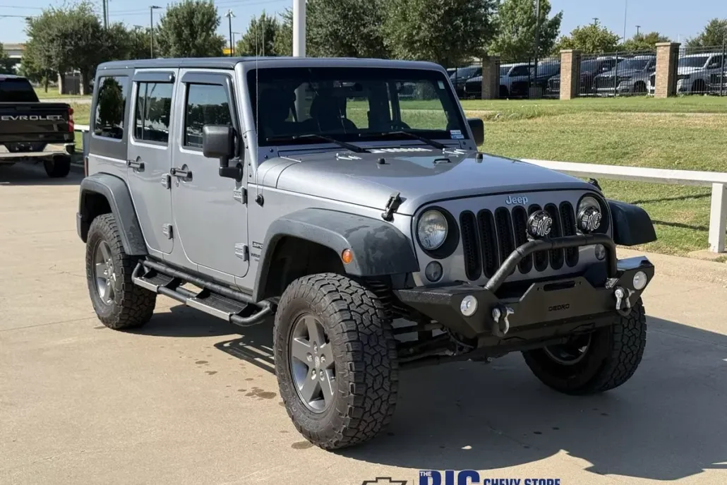 2014 Jeep Wrangler Unlimited Sport photo 1