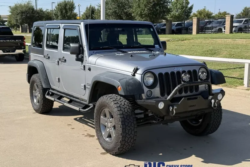 2014 Jeep Wrangler Unlimited Sport photo 1