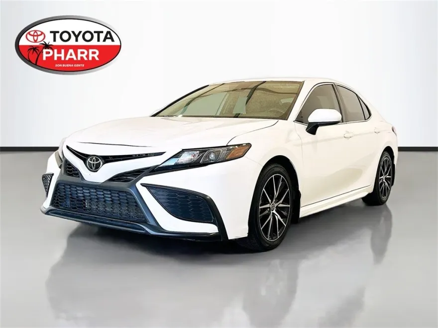 2021 Toyota Camry SE photo 1