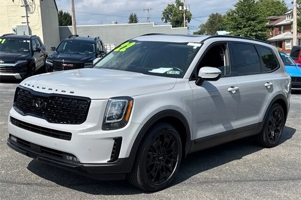2022 Kia Telluride SX photo 1