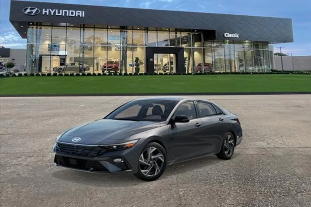 2025 Hyundai Elantra SEL Sport photo 1
