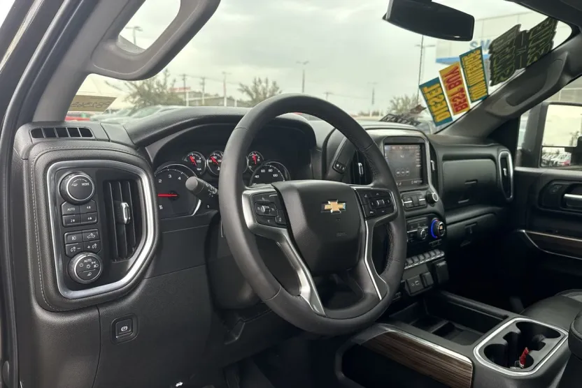 2020 Chevrolet Silverado 2500HD LT photo 1
