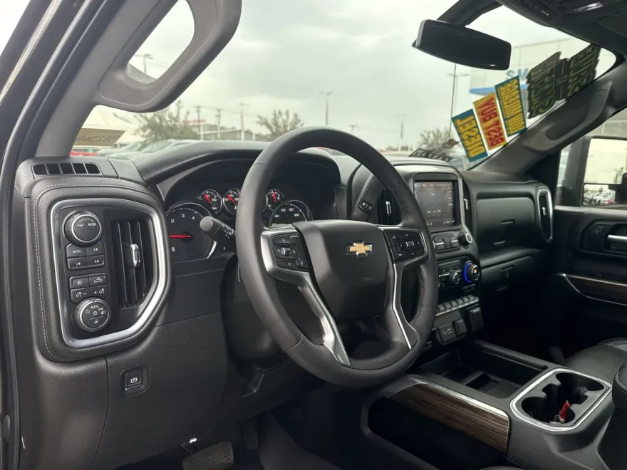 2020 Chevrolet Silverado 2500HD LT photo 1