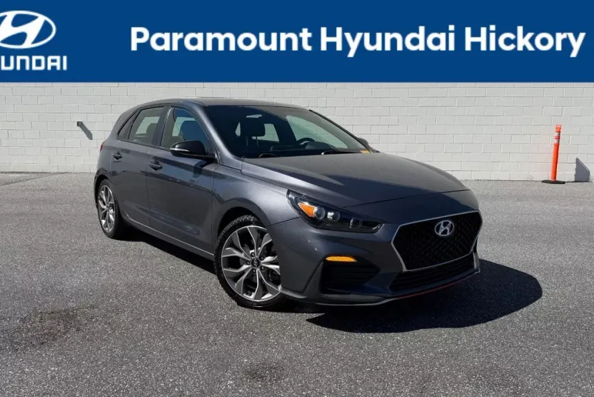 2019 Hyundai Elantra GT N Line photo 1