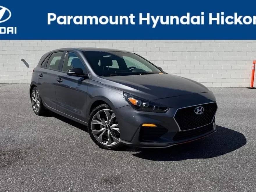 2019 Hyundai Elantra GT N Line photo 1