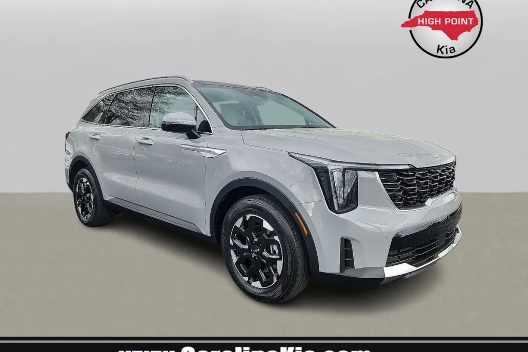 2025 Kia Sorento S photo 1