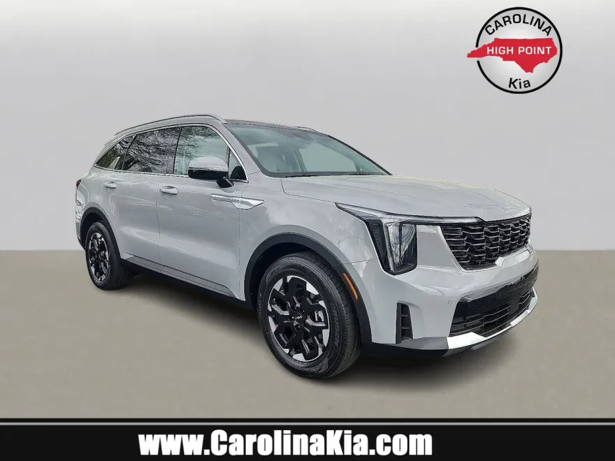 2025 Kia Sorento S photo 1