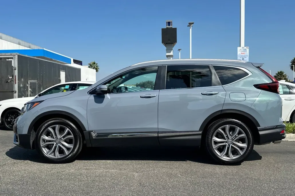 2022 Honda CR-V Touring photo 1
