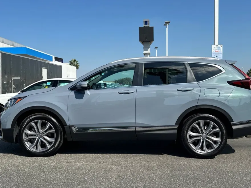 2022 Honda CR-V Touring photo 1