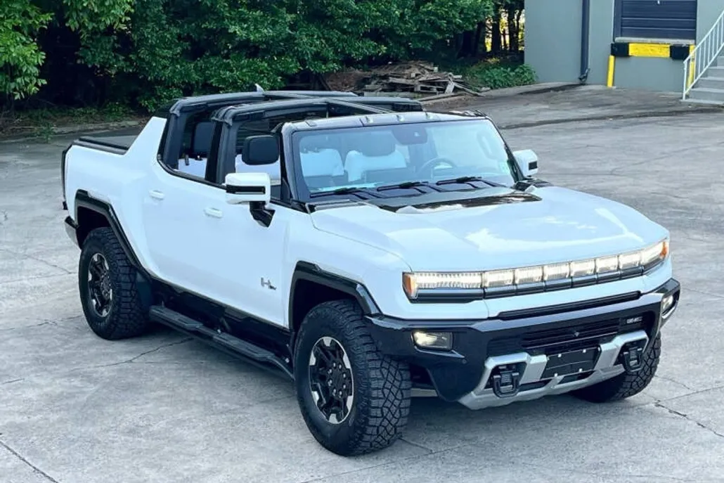 2023 Gmc Hummer EV photo 1