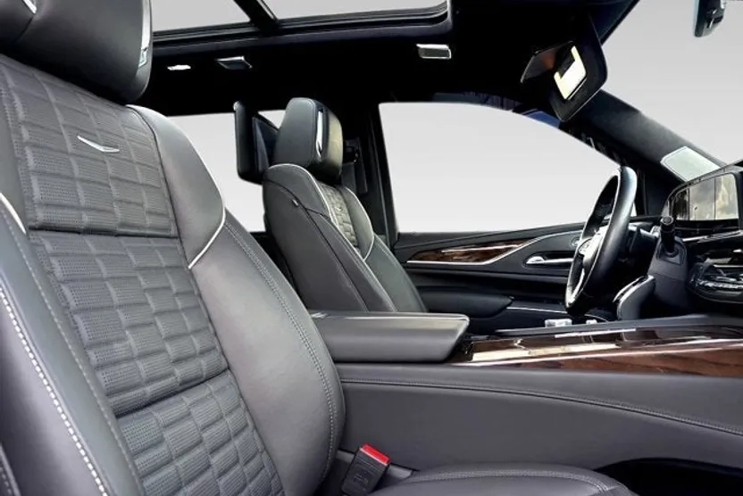 2024 Cadillac Escalade ESV Premium Luxury Platinum photo 1