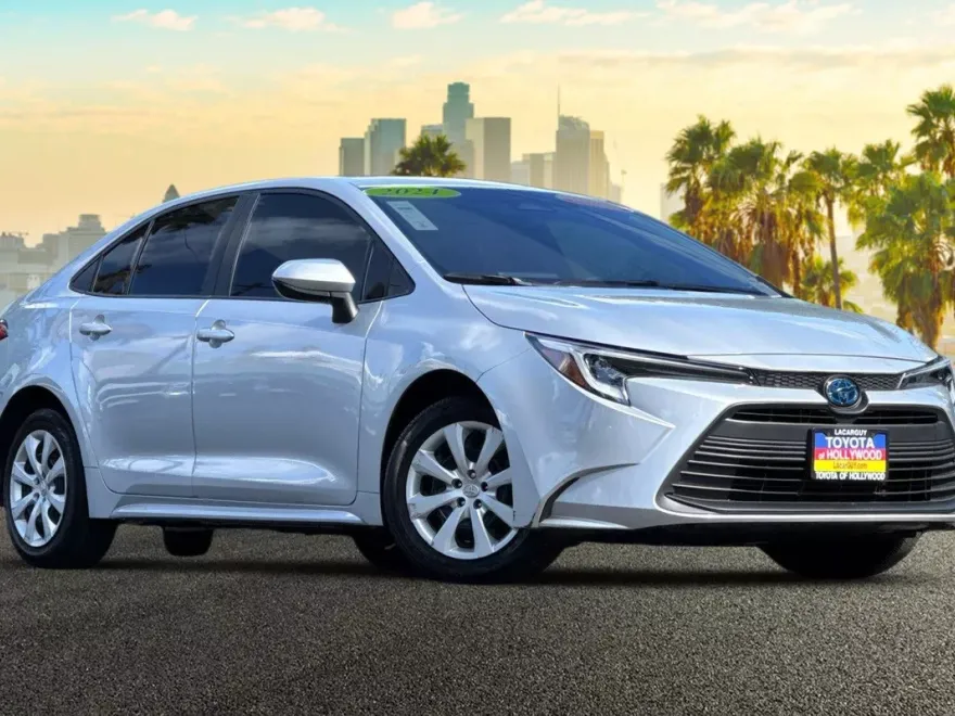 2024 Toyota Corolla XLE LE Premium SE photo 1