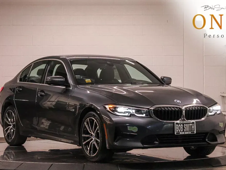 2022 Bmw 330e 3-Series photo 1
