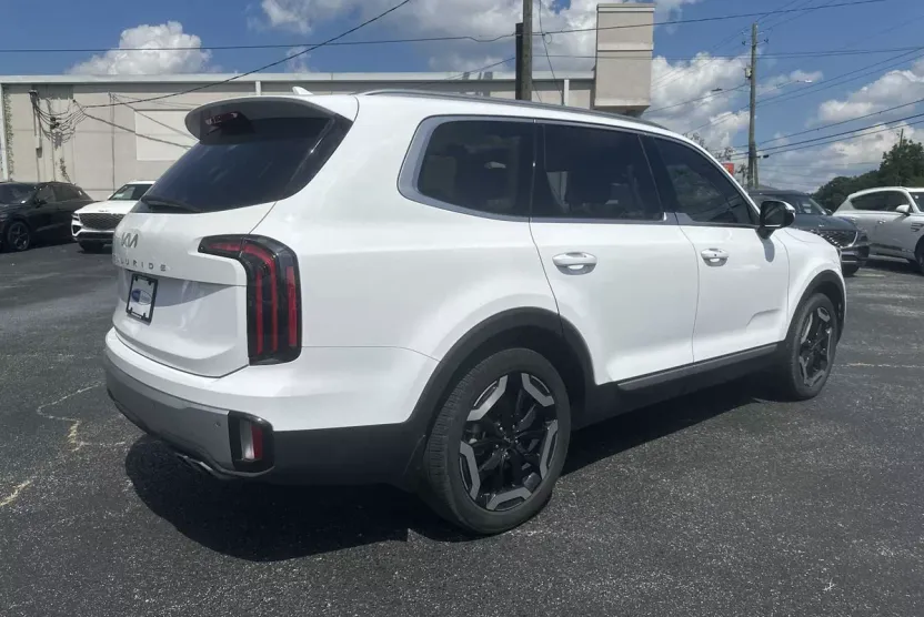 2024 Kia Telluride EX photo 1