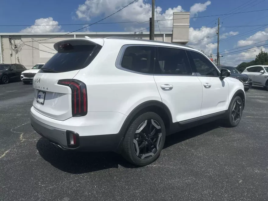2024 Kia Telluride EX photo 1