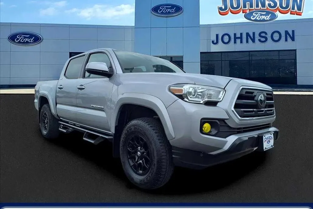 2019 Toyota Tacoma SR5 Double Cab V6 photo 1