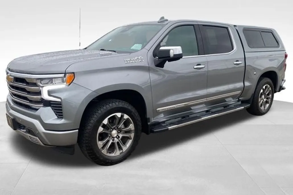 2023 Chevrolet Silverado 1500 High Country photo 1