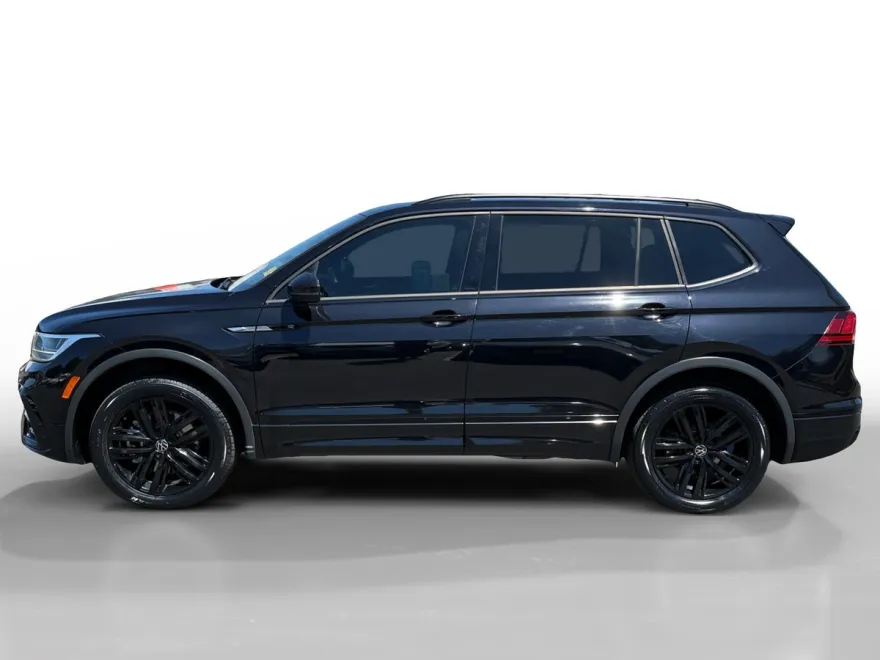 2022 Volkswagen Tiguan SE R-Line Black photo 1