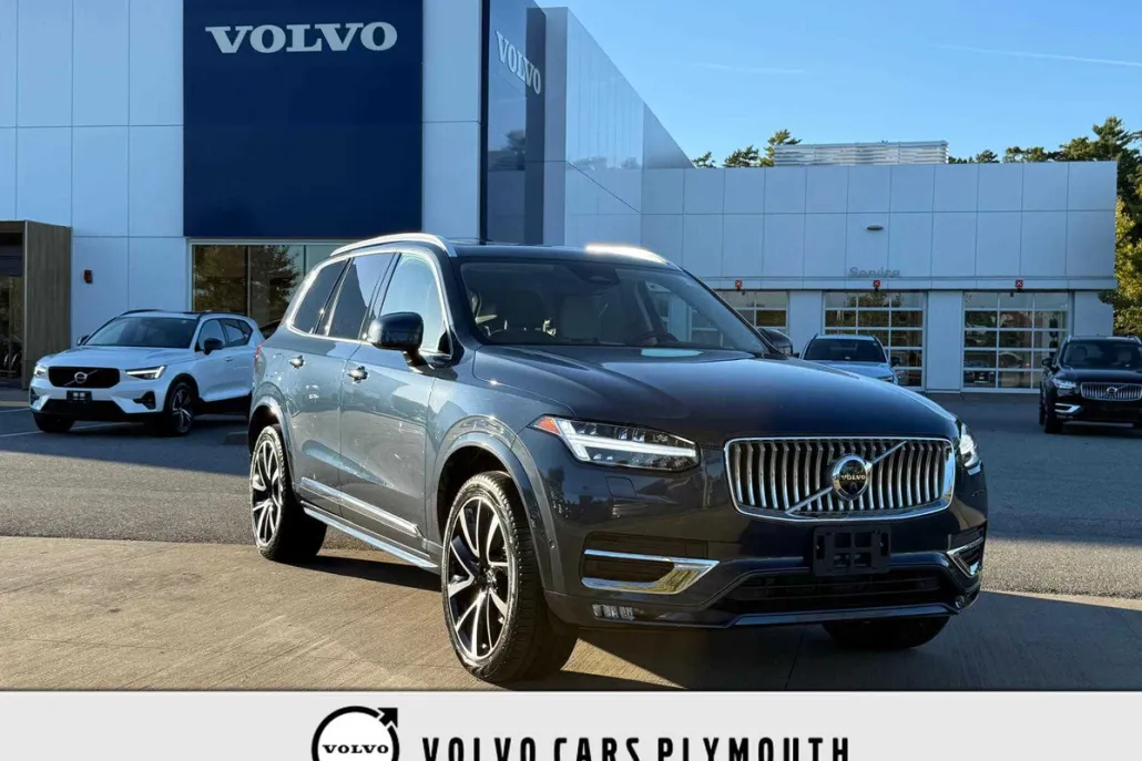 2023 Volvo XC90 AWD Plus photo 1