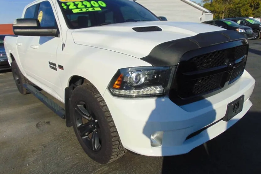 2018 Ram 1500 Sport photo 1