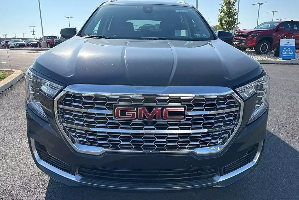2022 Gmc Terrain Denali photo 1