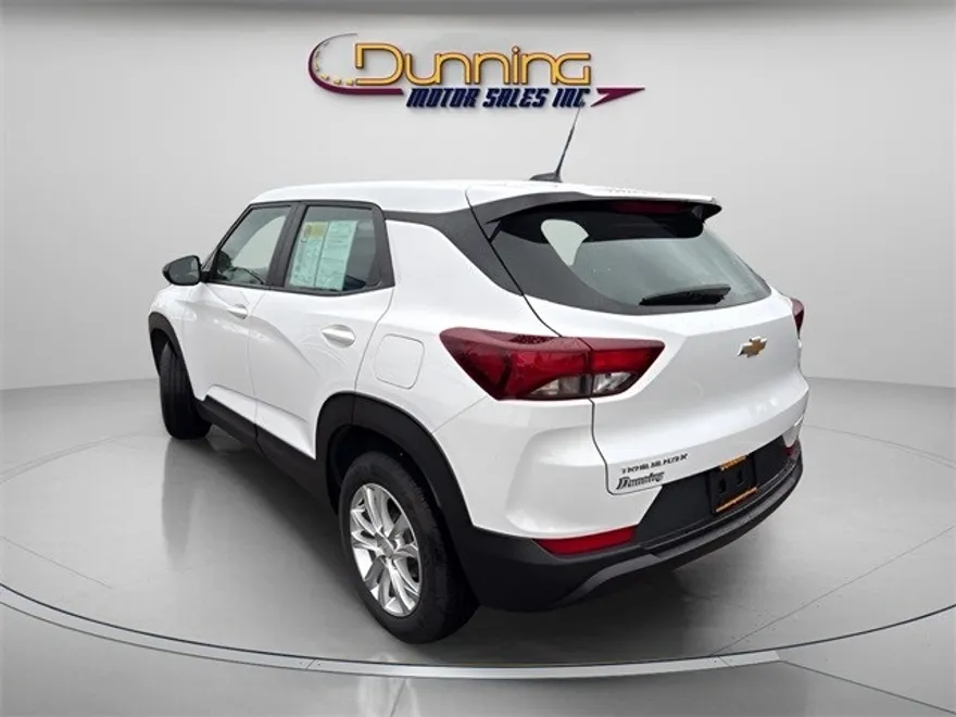 2023 Chevrolet Trailblazer LS photo 1