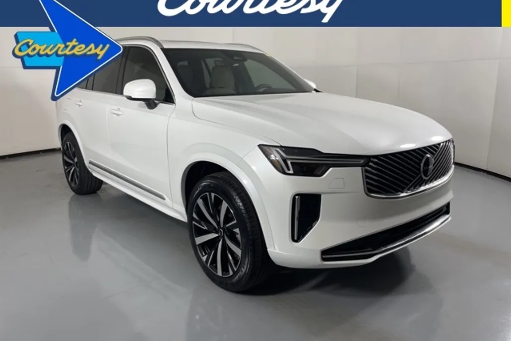2026 Volvo XC90 B5 AWD Core photo 1